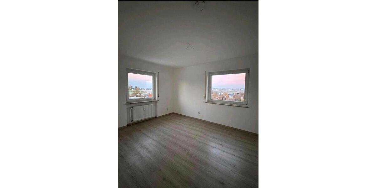 Etagenwohnung Donaueschingen - 3 Zimmer, 87 m&sup2;, 850&euro; | Angebot:25605452