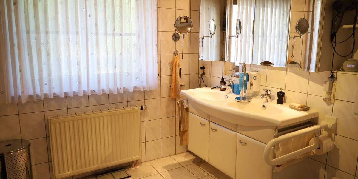 Etagenwohnung Zimmern - 3 Zimmer, 127 m&sup2;, 299.000&euro; | Angebot:25912988