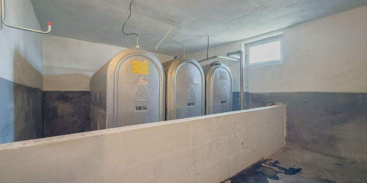 Mehrfamilienhaus, Wohnhaus Niedereschach - 1 Zimmer, 236 m&sup2;, 209.000&euro; | Angebot:25744849