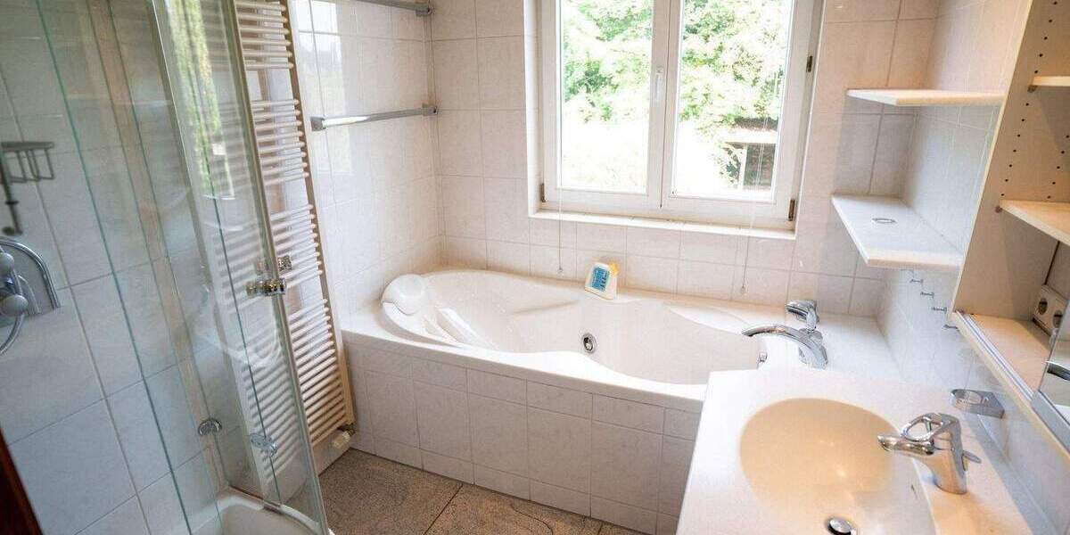 Einfamilienhaus Tuttlingen - 7 Zimmer, 334 m&sup2;, 799.000&euro; | Angebot:26500031
