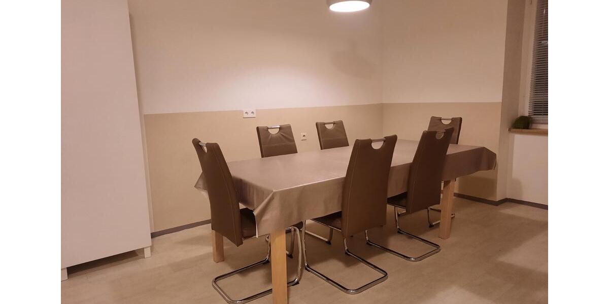 Etagenwohnung Titisee-Neustadt Neustadt - 5 Zimmer, 135 m&sup2;, 1.200&euro; | Angebot:25510125