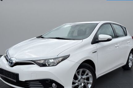 Toyota Auris 61.561 km 14.999 &euro; Oberndorf am Neckar 78727