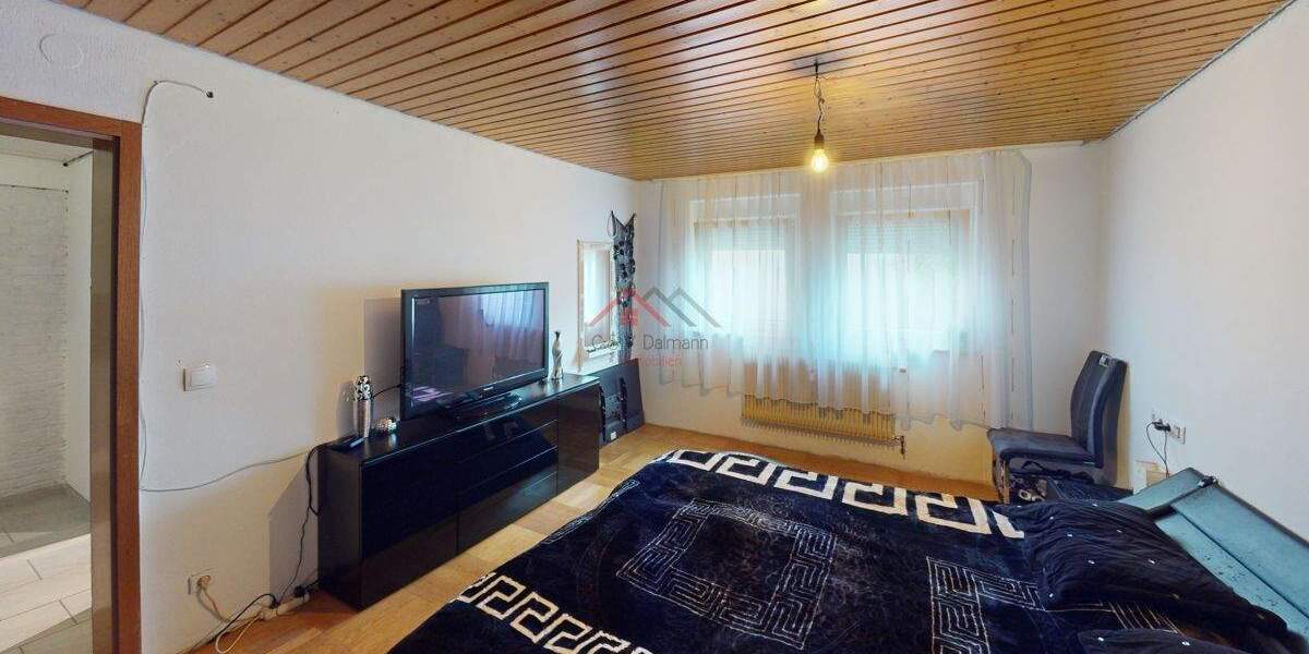 Etagenwohnung Tuttlingen - 5 Zimmer, 131 m&sup2;, 205.000&euro; | Angebot:25770902