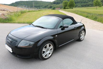 Audi TT 335.000 km 9.000 &euro; Rietheim-Weilheim 78604