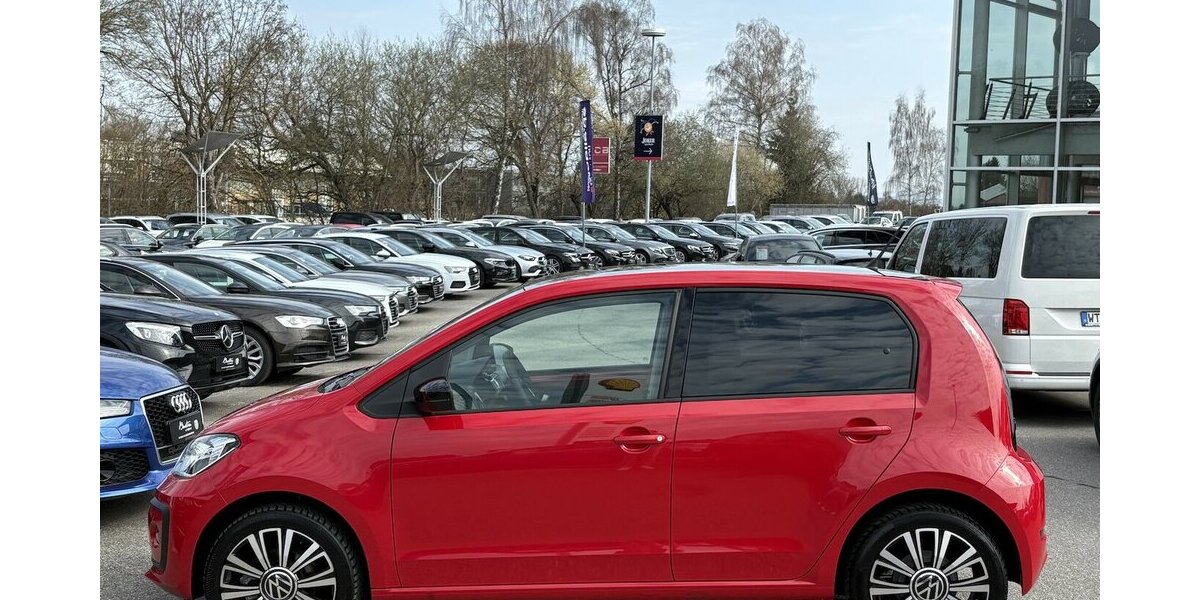 VW up! 1.0 TSI Black Style SITZHEIZUNG/KLIMAANLAGE 19.990 km 13.900 &euro; Villingen-Schwenningen 78054