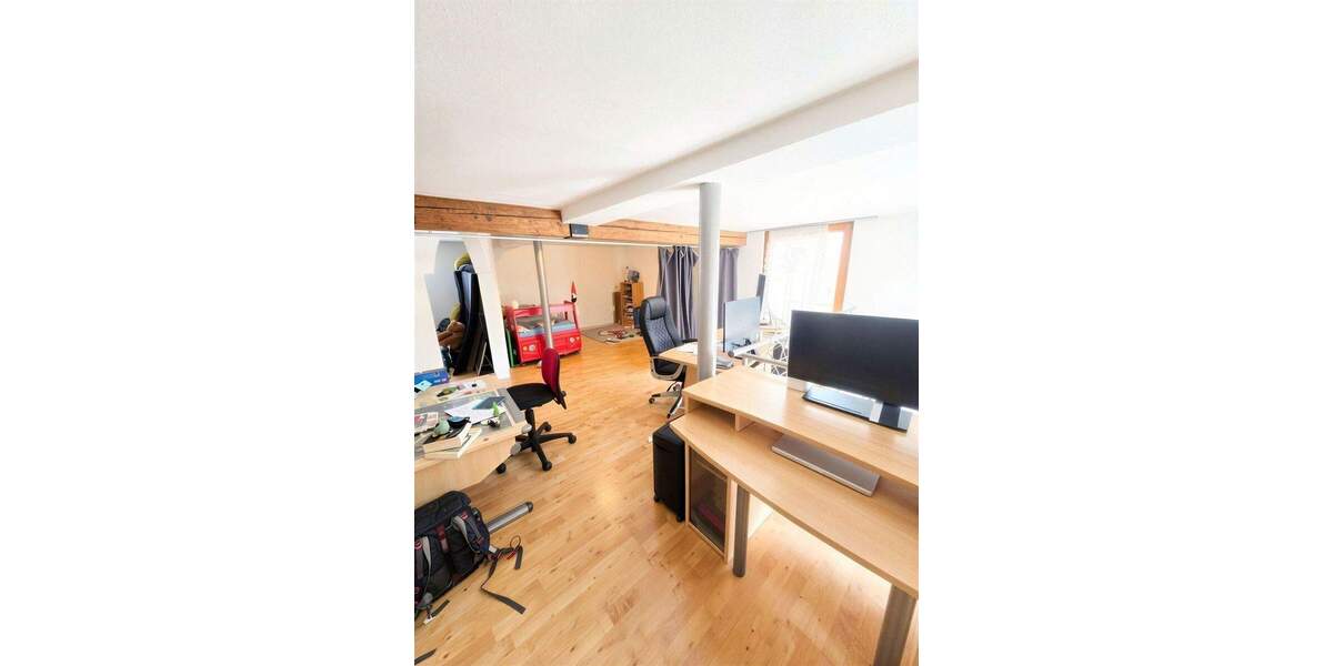 Einfamilienhaus Hüfingen Innenstadt - 8 Zimmer, 140 m&sup2;, 290.000&euro; | Angebot:25928934
