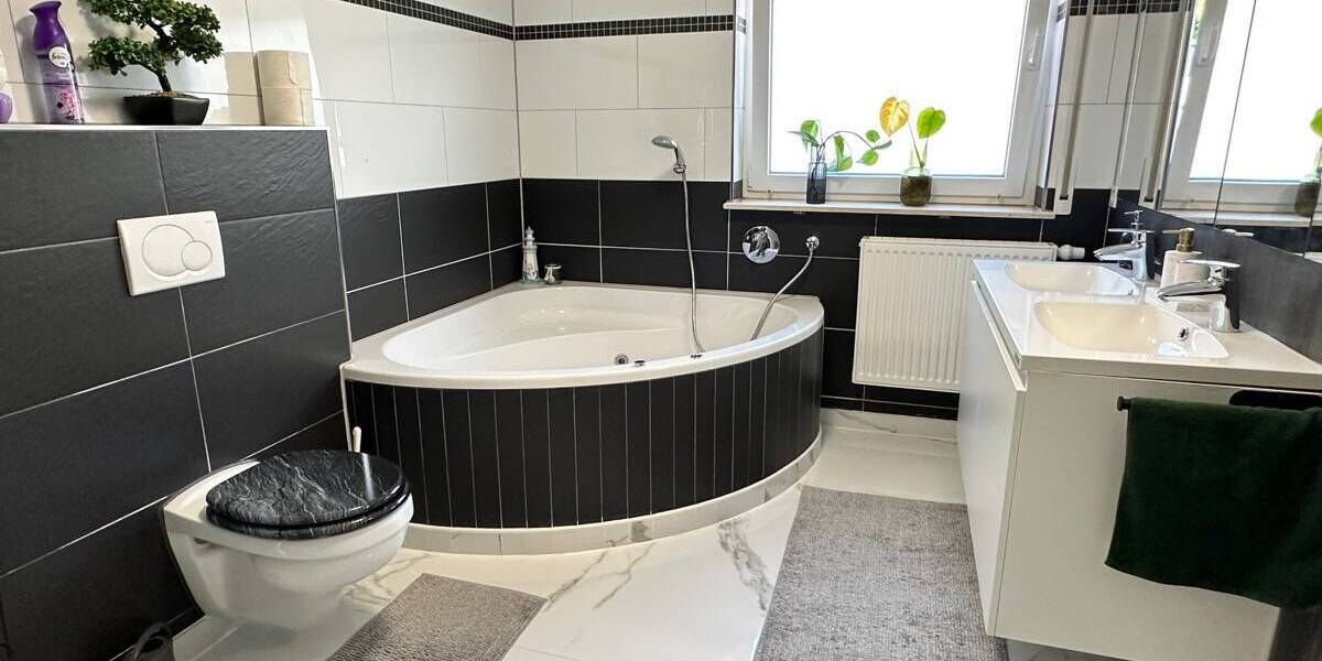 Einfamilienhaus Oberndorf am Neckar / Hochmössingen Hochmössingen - 5 Zimmer, 220 m&sup2;, 499.000&euro; | Angebot:25683344