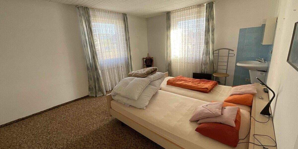 Mehrfamilienhaus, Wohnhaus Villingen-Schwenningen Villingen - 7 Zimmer, 215 m&sup2;, 559.000&euro; | Angebot:25685278