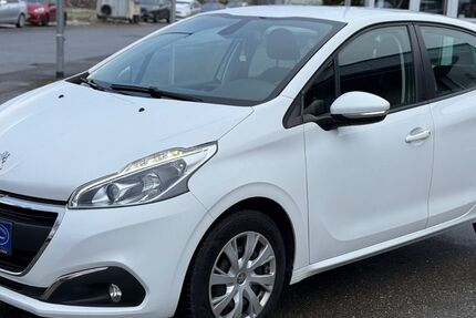 Peugeot 208 98.900 km 5.999 &euro; Tuttlingen 78532