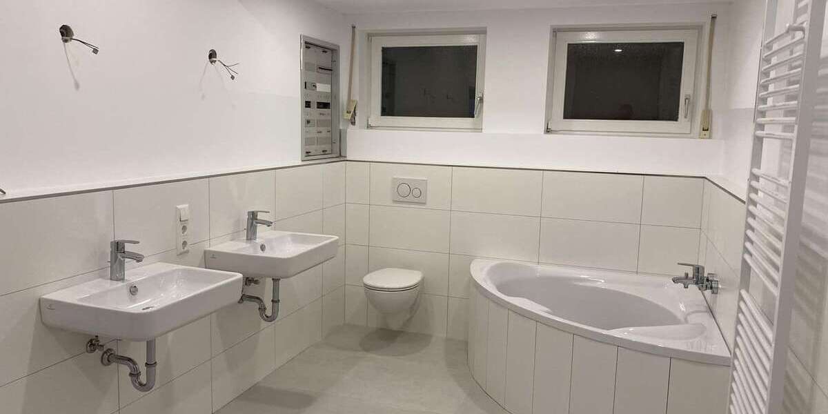 Etagenwohnung Donaueschingen - 7 Zimmer, 312 m&sup2;, 2.190&euro; | Angebot:24439420