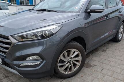Hyundai TUCSON 108.000 km 13.900 &euro; Trossingen 78647