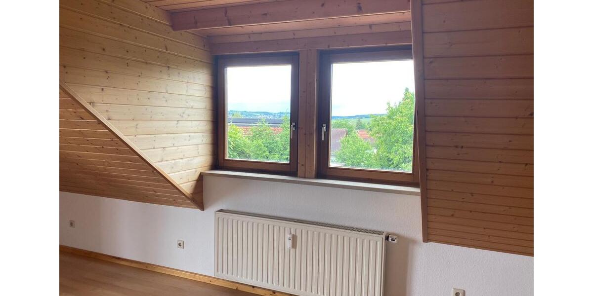 Dachgeschoßwohnung Villingen-Schwenningen Schwenningen - 2 Zimmer, 58 m&sup2;, 690&euro; | Angebot:24979807