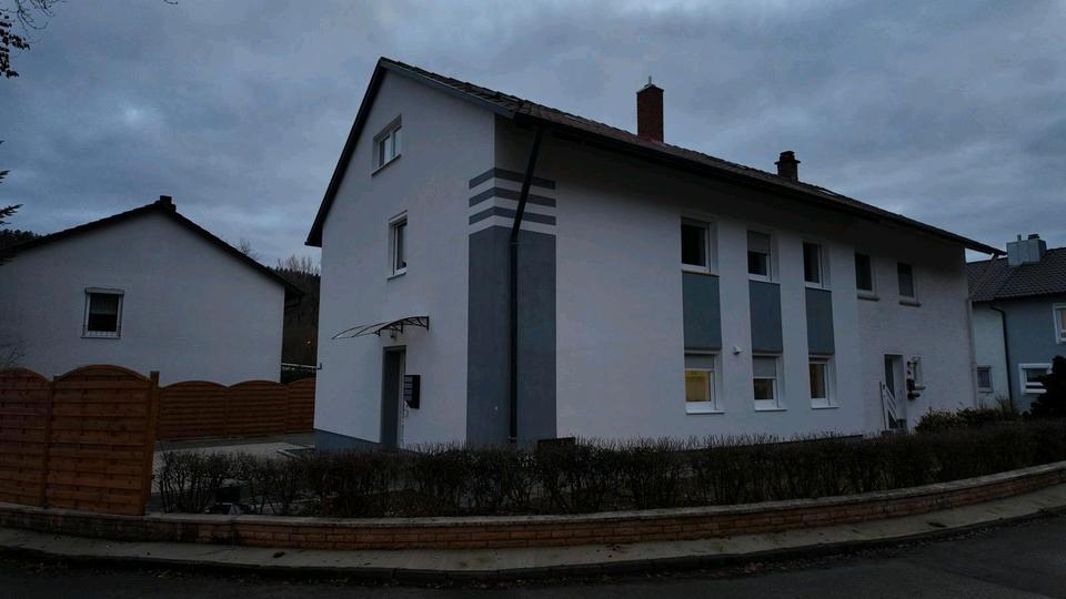 Doppelhaushälfte Tuttlingen - 5 Zimmer, 195 m&sup2;, 2.350&euro; | Angebot:25599390