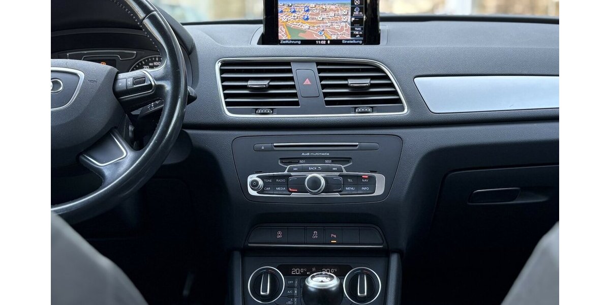 Audi Q3 2.0 TDI Basis NAVIGATION/PDC/AHK/SHZ/1.HAND 112.096 km 16.800 &euro; Villingen-Schwenningen 78054