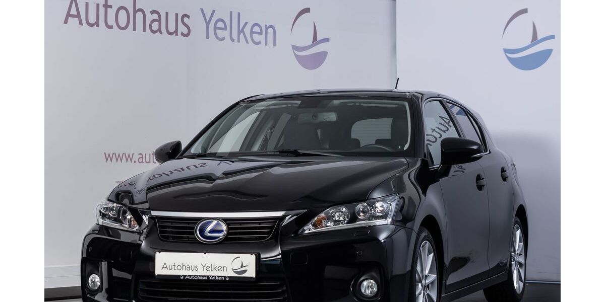 Lexus CT 200h 64.260 km 15.490 &euro; Spaichingen 78549