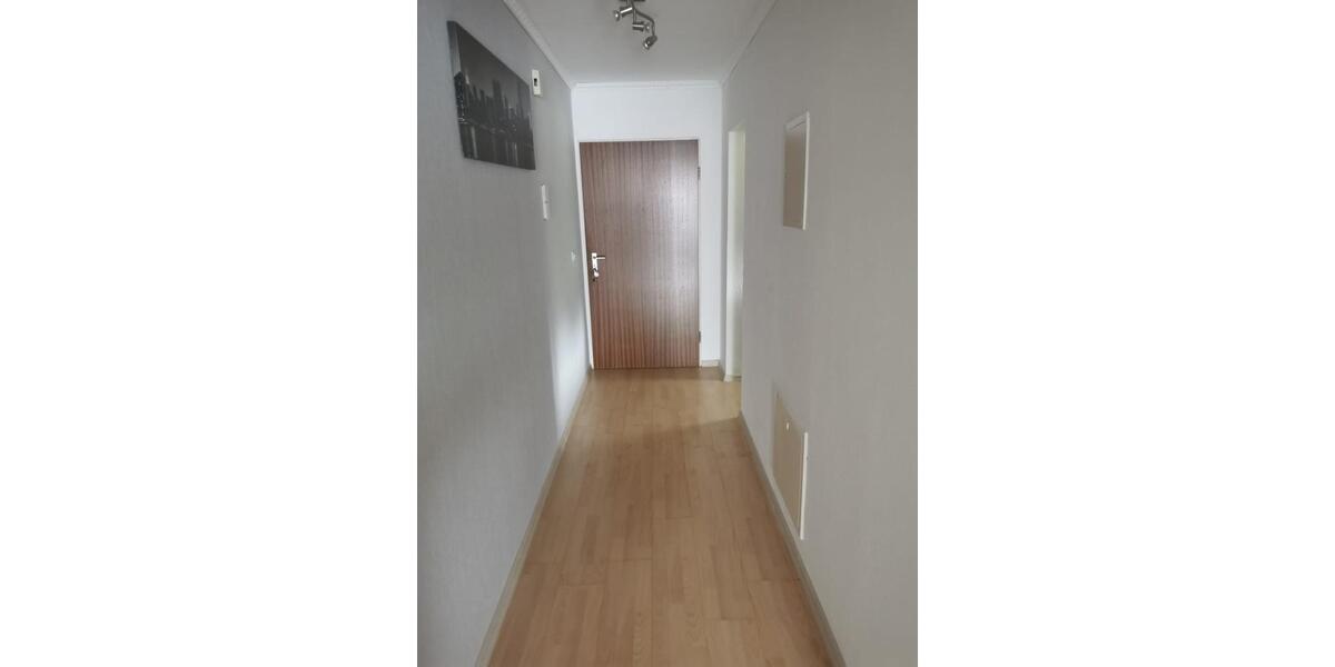Dachgeschoßwohnung Tuttlingen - 2.5 Zimmer, 75 m&sup2;, 700&euro; | Angebot:25930087