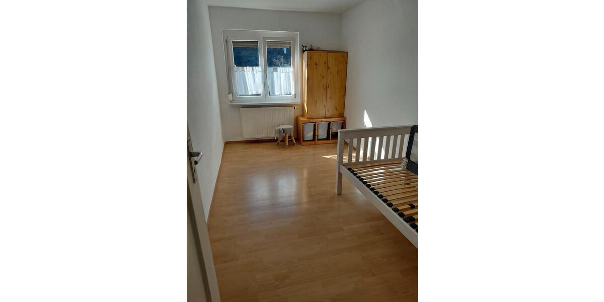 Etagenwohnung Aldingen - 4 Zimmer, 80 m&sup2;, 800&euro; | Angebot:25408319