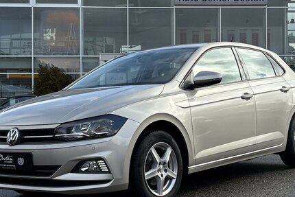 VW Polo VI 1.0 TSI Comfortline PDC/SHZ/ISOFIX/TOUCH 102.216 km 11.900 &euro; Villingen-Schwenningen 78054