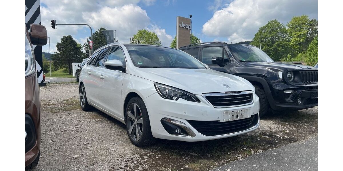 Peugeot 308 131.633 km 8.800 &euro; Tuttlingen 78532