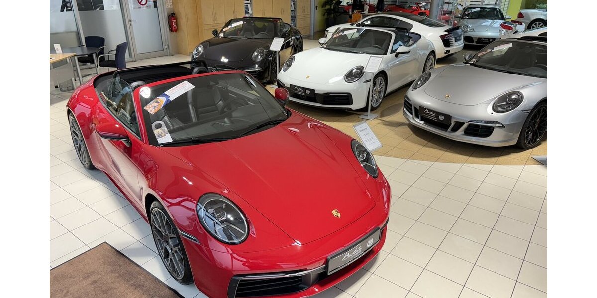 Porsche 992 911 CARRERA4/BOSE/LEDER/CHRONO/KAMERA/MEMORY 21.266 km 117.900 &euro; Villingen-Schwenningen 78054