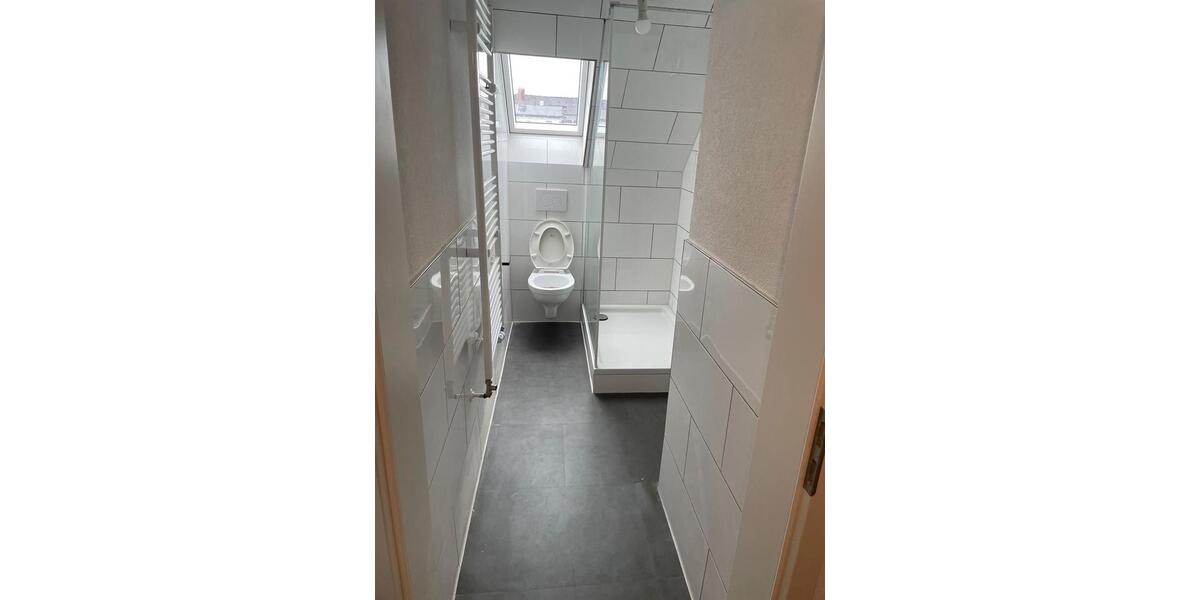 Dachgeschoßwohnung Villingen-Schwenningen Schwenningen - 1 Zimmer, 75 m&sup2;, 1.050&euro; | Angebot:25161035