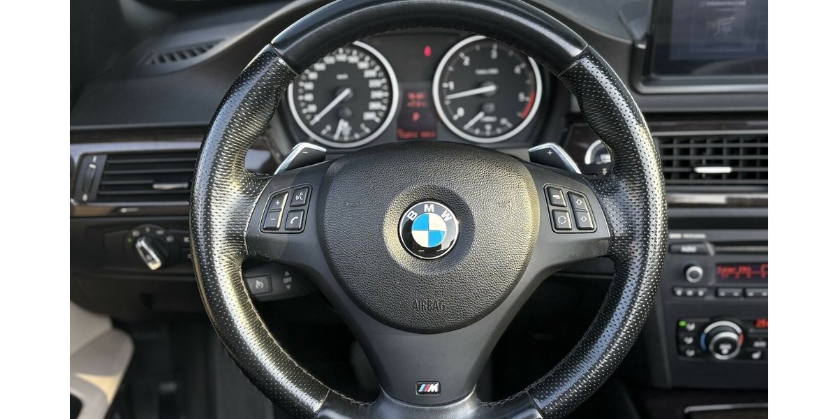 BMW 330d Cabrio HARMAN-KARDON/NAVI/CARPLAY/STANDHZ 152.513 km 16.900 &euro; Villingen-Schwenningen 78054