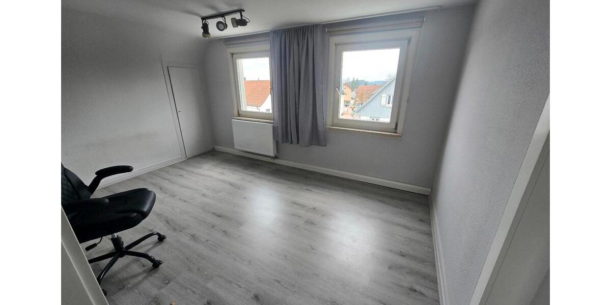 Etagenwohnung Schramberg - 6 Zimmer, 115 m&sup2;, 700&euro; | Angebot:25637000