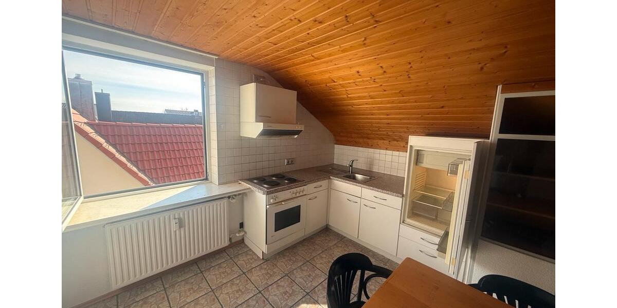 Dachgeschoßwohnung Villingen-Schwenningen Schwenningen - 2 Zimmer, 45 m&sup2;, 700&euro; | Angebot:25922260