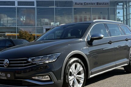 VW Passat Alltrack 2.0 TDI MASSAGE/PANO/NAVI/1.HAND 88.854 km 26.800 &euro; Villingen-Schwenningen 78054