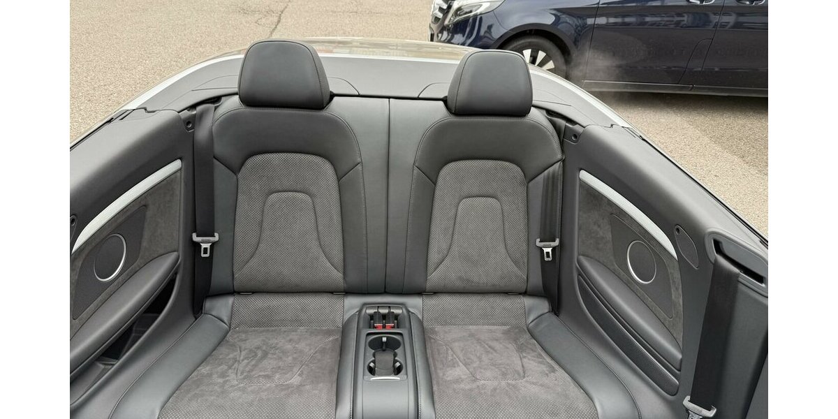 Audi A5 2.0 TFSI S-LINE/155 KW/ BANG & OLUFSEN/LEDER 27.774 km 16.900 &euro; Villingen-Schwenningen 78054