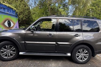 Mitsubishi Pajero 160.000 km 19.999 &euro; Villingen-Schwenningen 78056