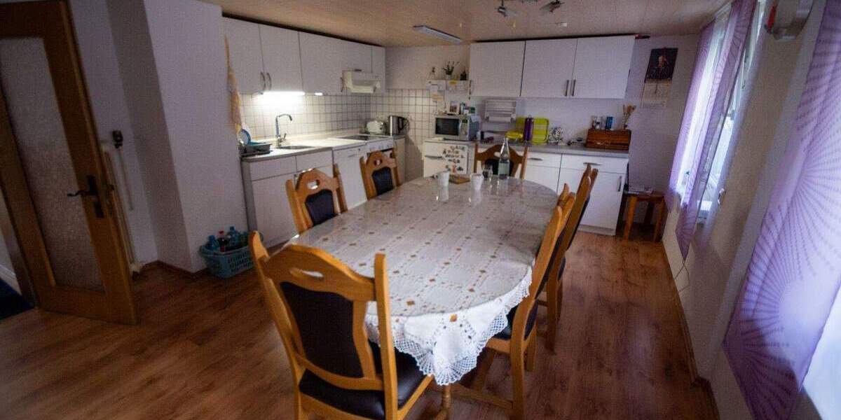 Einfamilienhaus Trossingen - 9 Zimmer, 192 m&sup2;, 295.000&euro; | Angebot:25671081