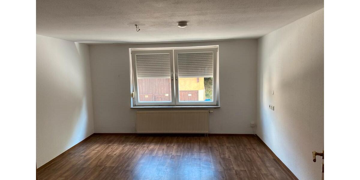 Etagenwohnung Frittlingen - 5 Zimmer, 123 m&sup2;, 800&euro; | Angebot:25719365