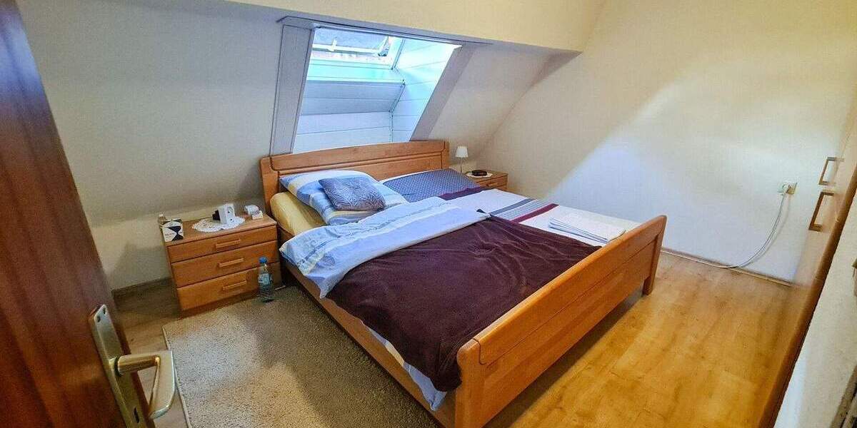 Einfamilienhaus Trossingen - 9 Zimmer, 192 m&sup2;, 295.000&euro; | Angebot:25671081