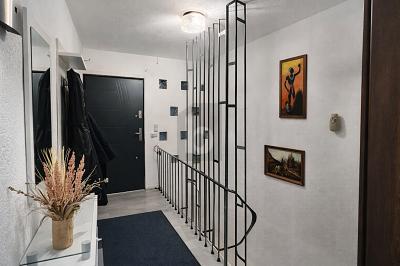 FAMILIENHAUS MIT PV-ANLAGE, BATTERIESPEICHER & WALLBOX - Einfamilienhaus Oberndorf am Neckar | Angebot:25879810