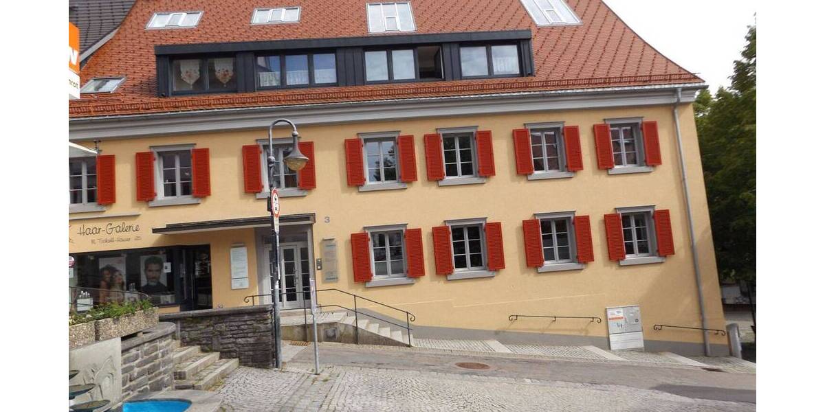 Etagenwohnung Titisee-Neustadt Neustadt - 2 Zimmer, 84 m&sup2;, 900&euro; | Angebot:25927046