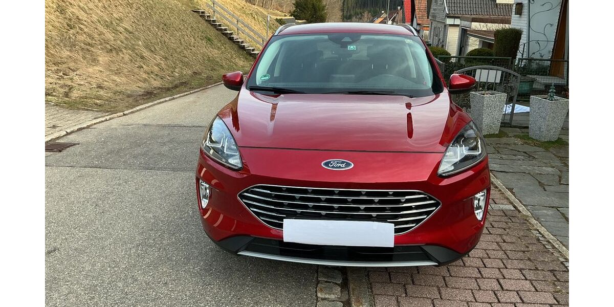 Ford Kuga 48.000 km 23.600 &euro; Furtwangen 78120