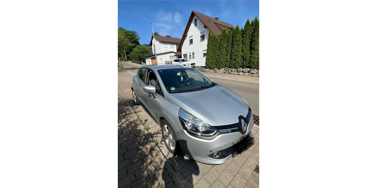 Renault Clio 136.000 km 7.850 &euro; Spaichingen 78549