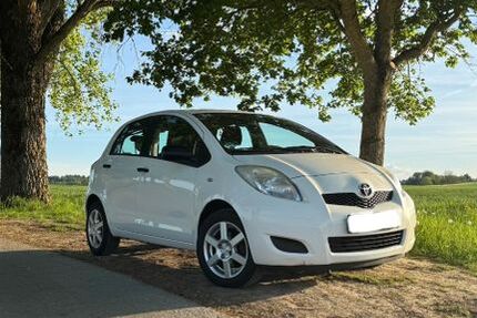 Toyota Yaris 199.750 km 2.900 &euro; Oberndorf am Neckar 78727