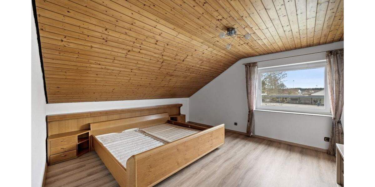 Einfamilienhaus Dietingen - 7 Zimmer, 306 m&sup2;, 497.000&euro; | Angebot:25776556