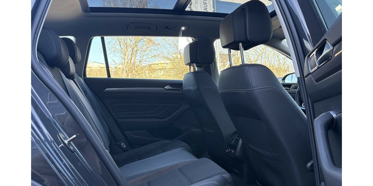 VW Passat Alltrack 2.0 TDI MASSAGE/PANO/NAVI/1.HAND 88.854 km 26.800 &euro; Villingen-Schwenningen 78054