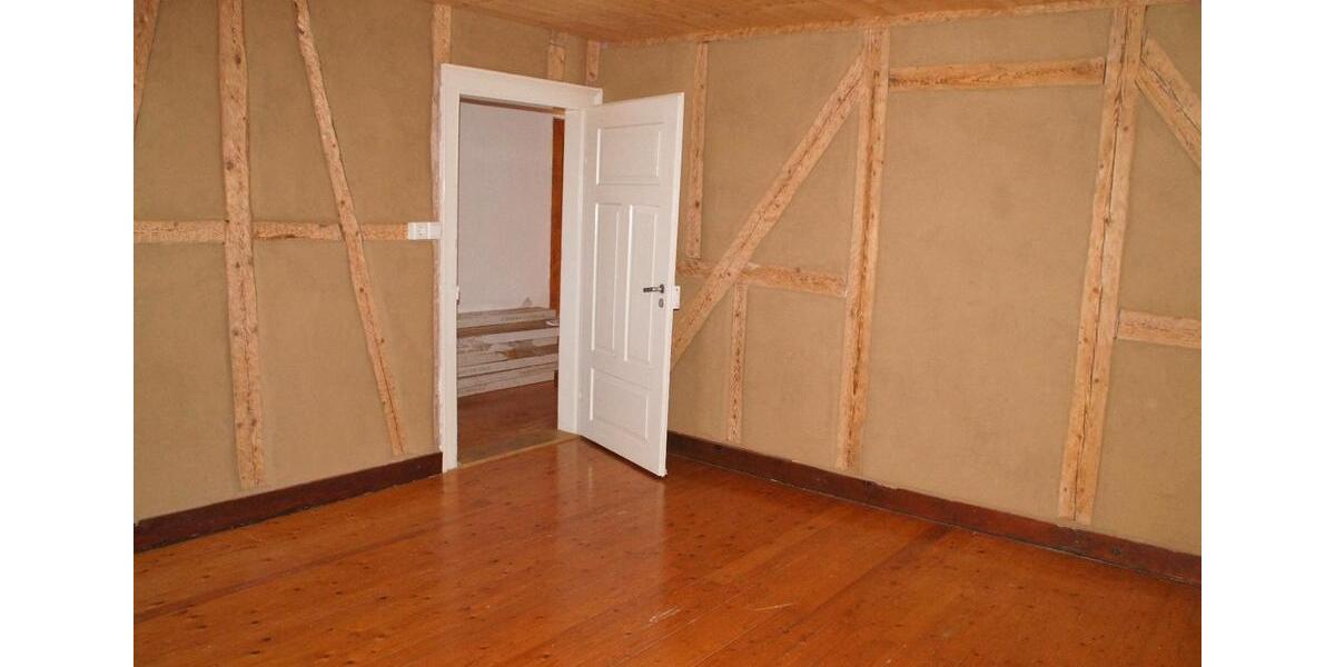 Dachgeschoßwohnung Zimmern ob Rottweil - 4 Zimmer, 86 m&sup2;, 670&euro; | Angebot:25794098