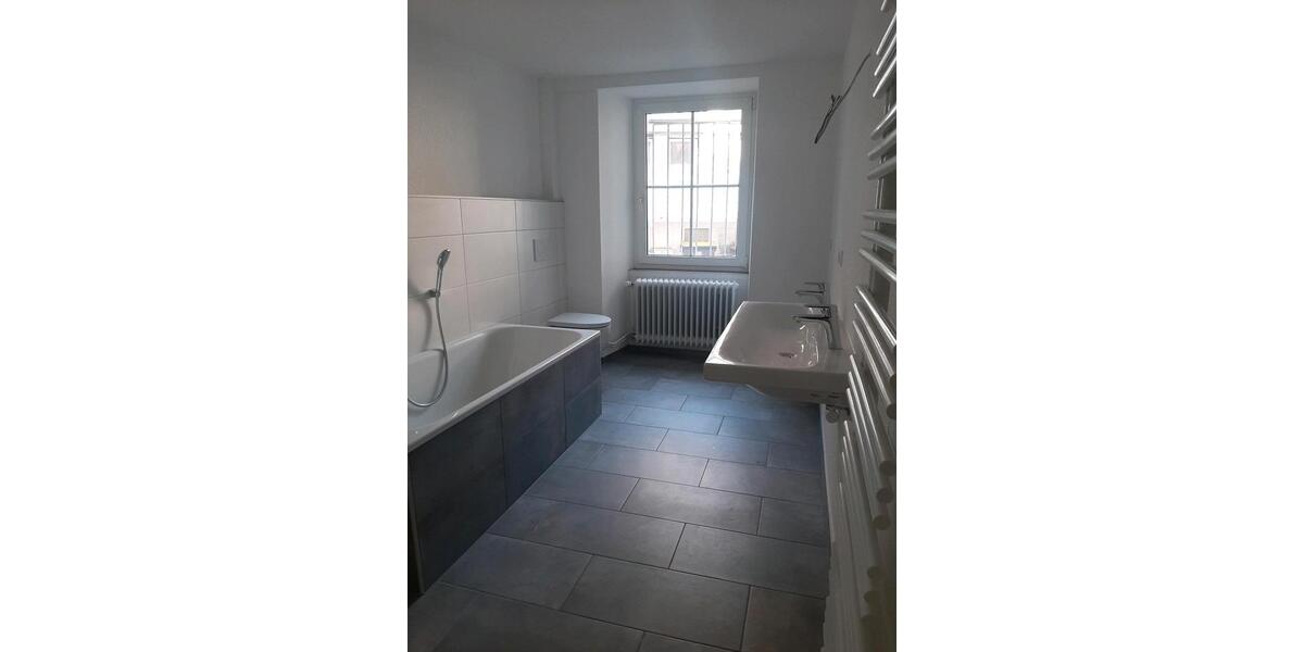 Etagenwohnung Sankt Georgen im Schwarzwald - 4 Zimmer, 128 m&sup2;, 1.000&euro; | Angebot:26587028