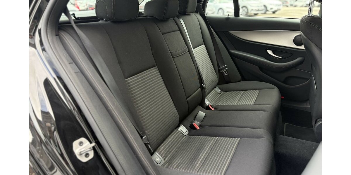 Mercedes-Benz E 200 d VIRTUAL+COCKPIT/KAMERA/NAVI/CARPLAY/SHZ 109.838 km 28.900 &euro; Villingen-Schwenningen 78054