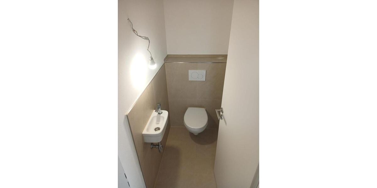 Hochparterre Villingen-Schwenningen Schwenningen - 3 Zimmer, 88 m&sup2;, 1.135&euro; | Angebot:26615335