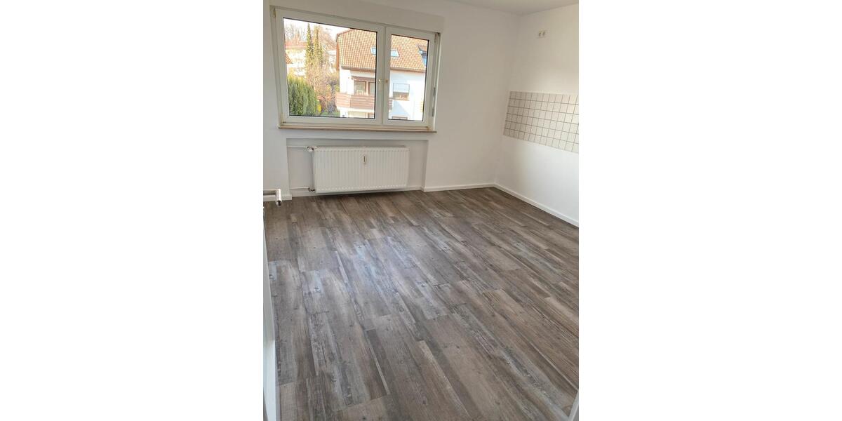 Etagenwohnung Villingen-Schwenningen Schwenningen - 4 Zimmer, 96 m&sup2;, 1.232&euro; | Angebot:25395864