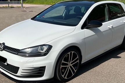 VW Golf 178.000 km 12.250 &euro; Tennenbronn 78144