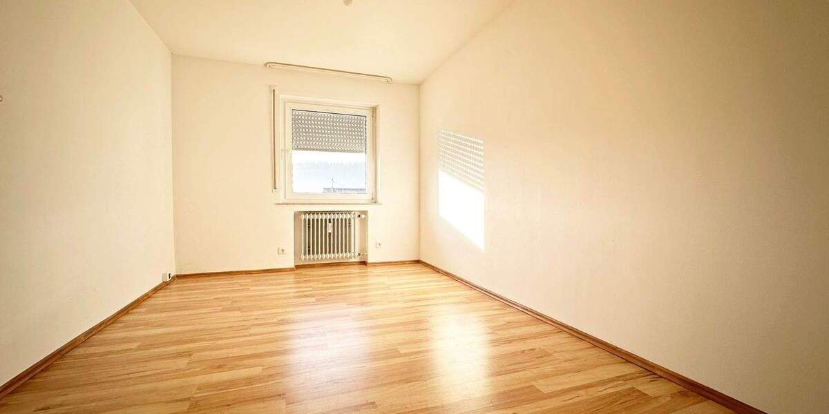 Etagenwohnung Wurmlingen - 4 Zimmer, 102 m&sup2;, 790&euro; | Angebot:25662399