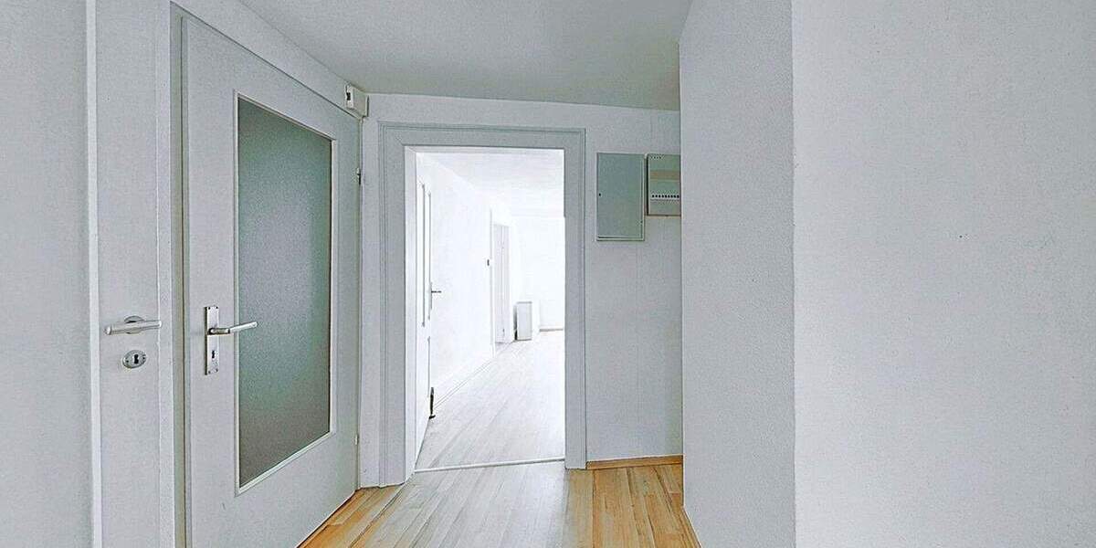 Einfamilienhaus Vöhrenbach Stadtgebiet - 1 Zimmer, 204 m&sup2;, 195.000&euro; | Angebot:25747049