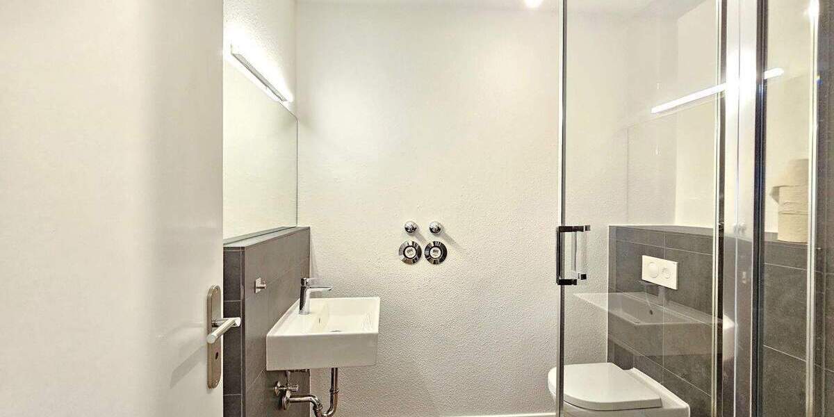 Etagenwohnung Villingen-Schwenningen Villingen - 2 Zimmer, 96 m&sup2;, 900&euro; | Angebot:26768318